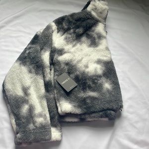 Never Been Worn Fuzzy Quarter Zip Marble Pattern
